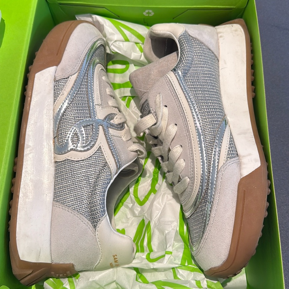 SAM EDELMAN LUNA SILVER TENNIS SHOE  8M